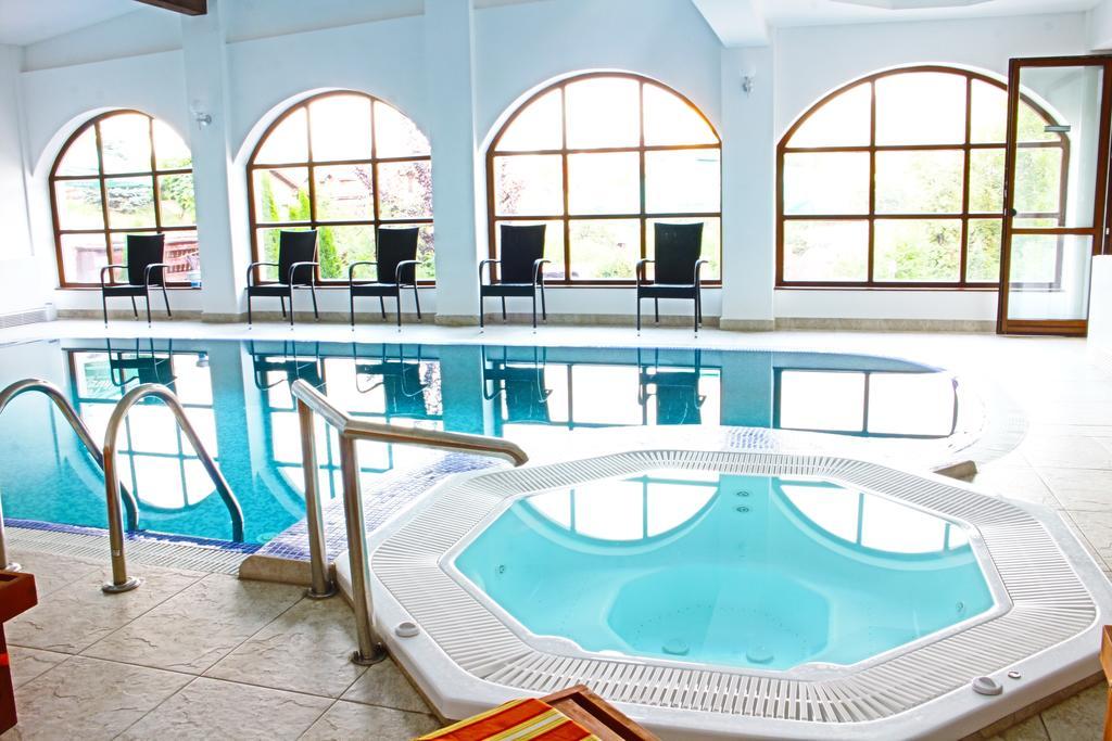 Esprit Hotel 3*
